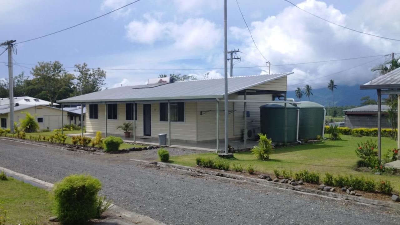 Crossroads Hotel Lae Omili Exterior photo